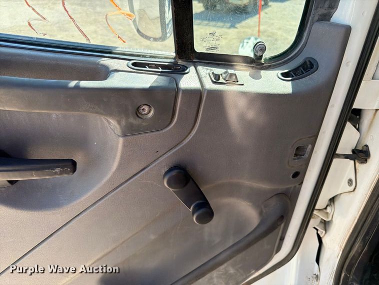 image for item FK3853 2015 Freightliner 108SD dump truck