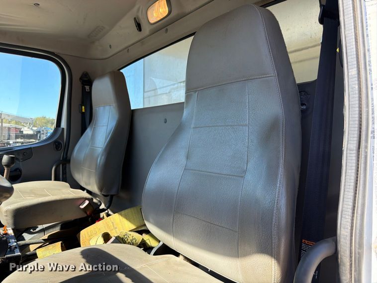 image for item FK3853 2015 Freightliner 108SD dump truck