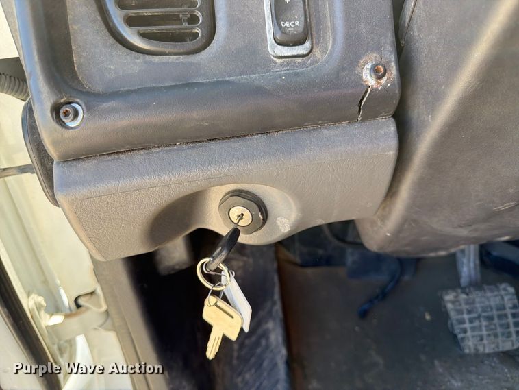 image for item FK3853 2015 Freightliner 108SD dump truck