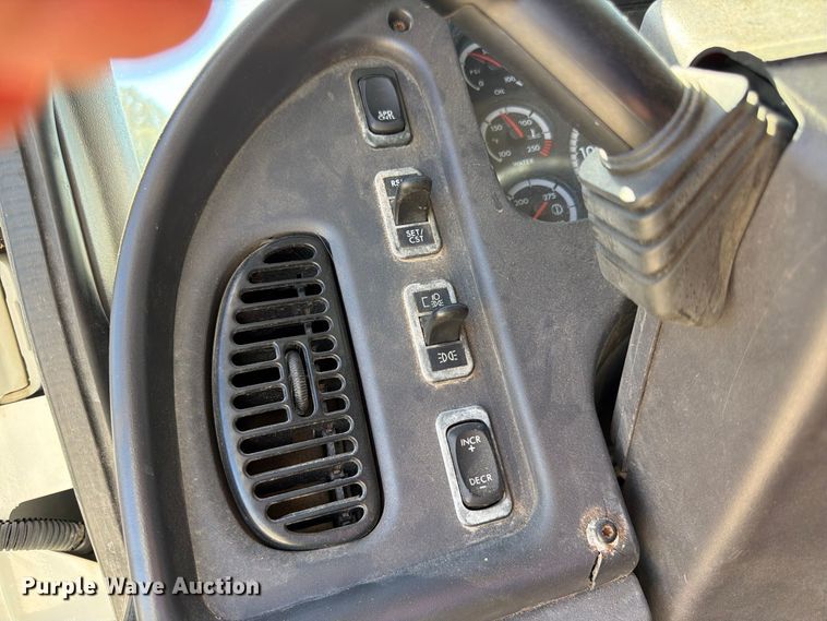 image for item FK3853 2015 Freightliner 108SD dump truck