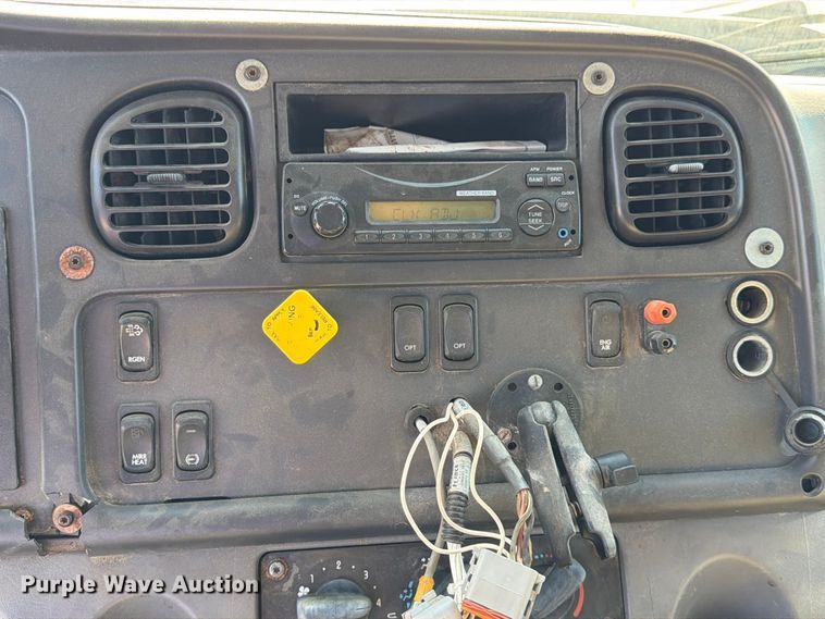 image for item FK3853 2015 Freightliner 108SD dump truck