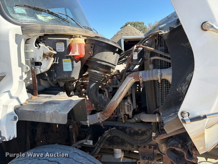 image for item FK3853 2015 Freightliner 108SD dump truck