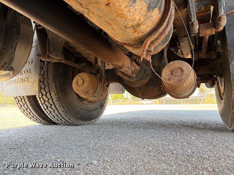 image for item FK3853 2015 Freightliner 108SD dump truck