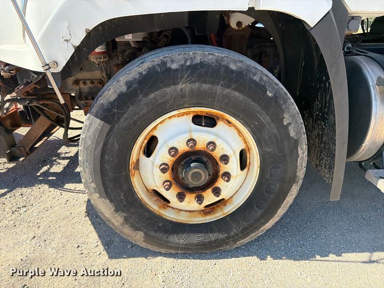 image for item FK3853 2015 Freightliner 108SD dump truck