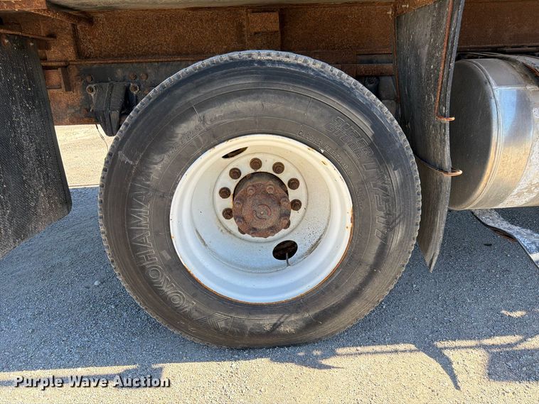 image for item FK3853 2015 Freightliner 108SD dump truck