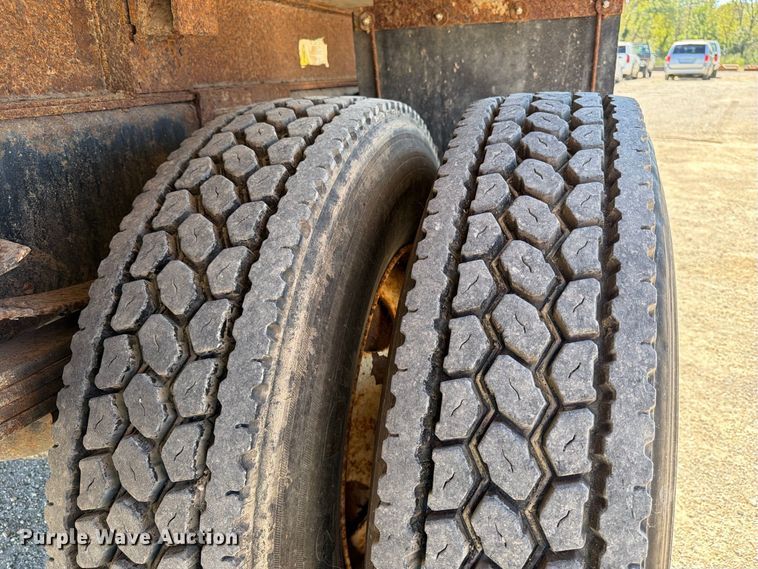 image for item FK3853 2015 Freightliner 108SD dump truck