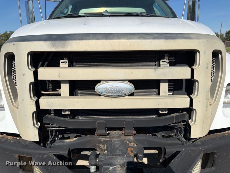 image for item FK3854 2004 Ford F750 oil distributor truck