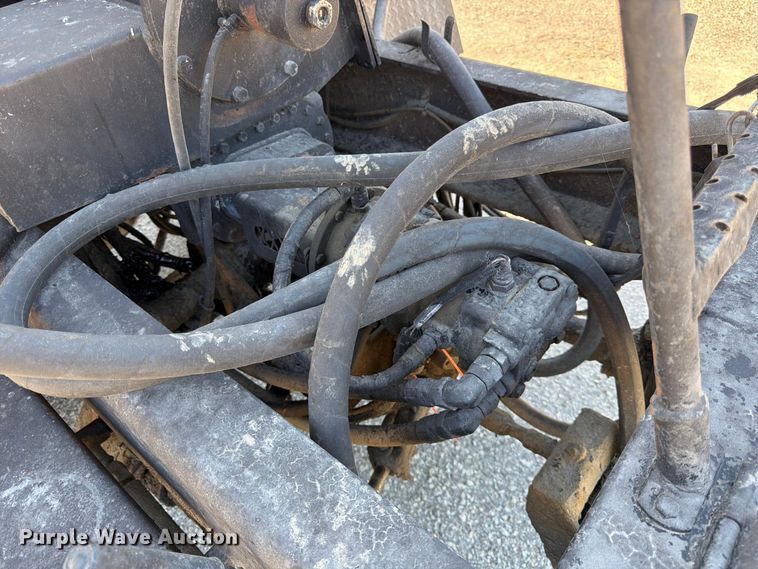 image for item FK3854 2004 Ford F750 oil distributor truck