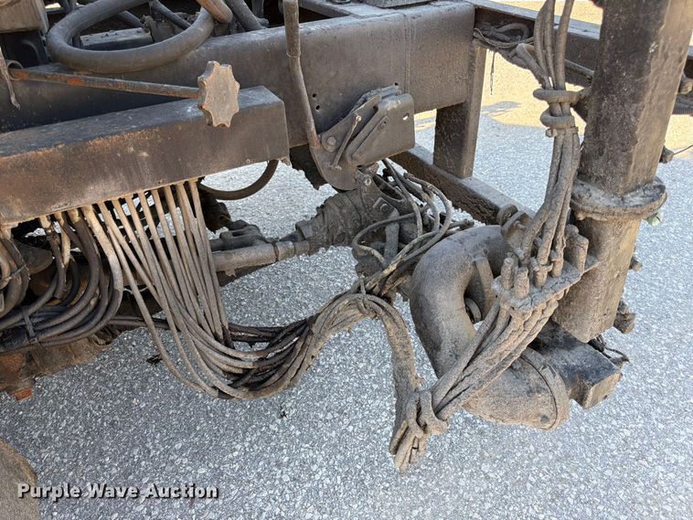 image for item FK3854 2004 Ford F750 oil distributor truck