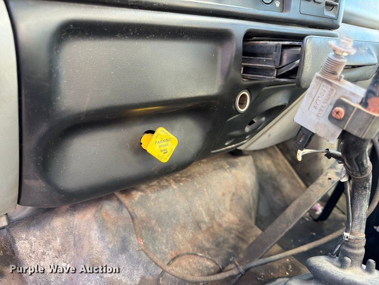 image for item FK3854 2004 Ford F750 oil distributor truck