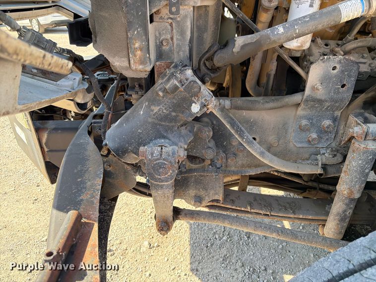 image for item FK3854 2004 Ford F750 oil distributor truck