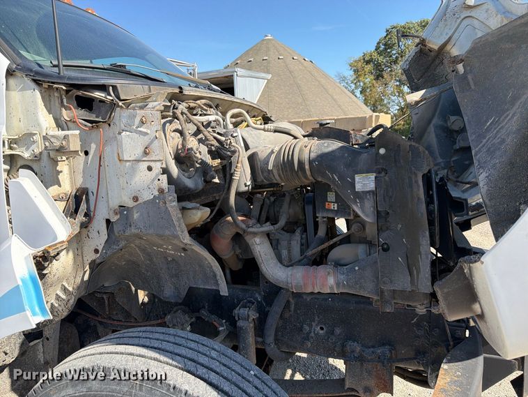 image for item FK3854 2004 Ford F750 oil distributor truck