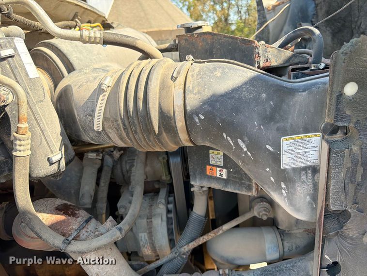 image for item FK3854 2004 Ford F750 oil distributor truck
