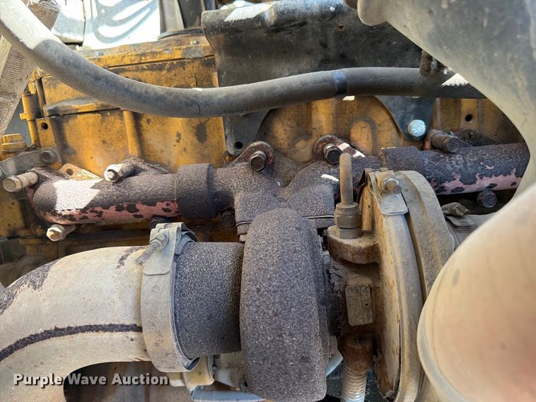 image for item FK3854 2004 Ford F750 oil distributor truck