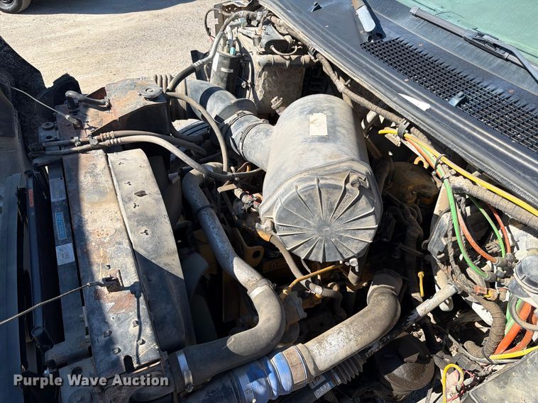 image for item FK3854 2004 Ford F750 oil distributor truck