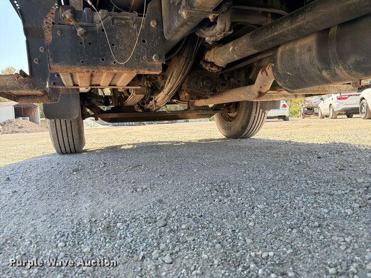 image for item FK3854 2004 Ford F750 oil distributor truck