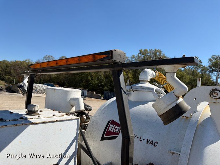 image for item FK3855 2009 Wachs Trav-L-Vac 77-000-22 vacuum excavator