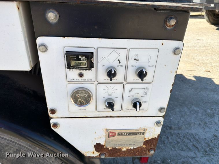 image for item FK3855 2009 Wachs Trav-L-Vac 77-000-22 vacuum excavator