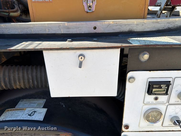 image for item FK3855 2009 Wachs Trav-L-Vac 77-000-22 vacuum excavator