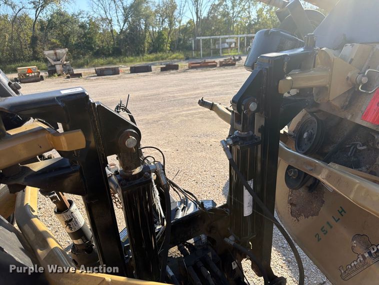 image for item FK3856 2018 Land Pride AFM4211 batwing finish mower