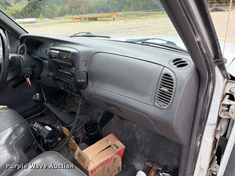 image for item FM6550 2002 Ford Ranger pickup truck