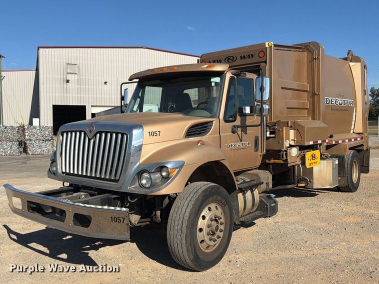 2019 International WorkStar refuse truck