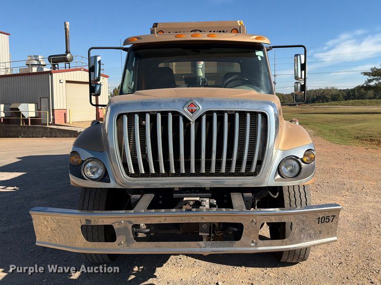 image for item FN2062 2019 International WorkStar refuse truck