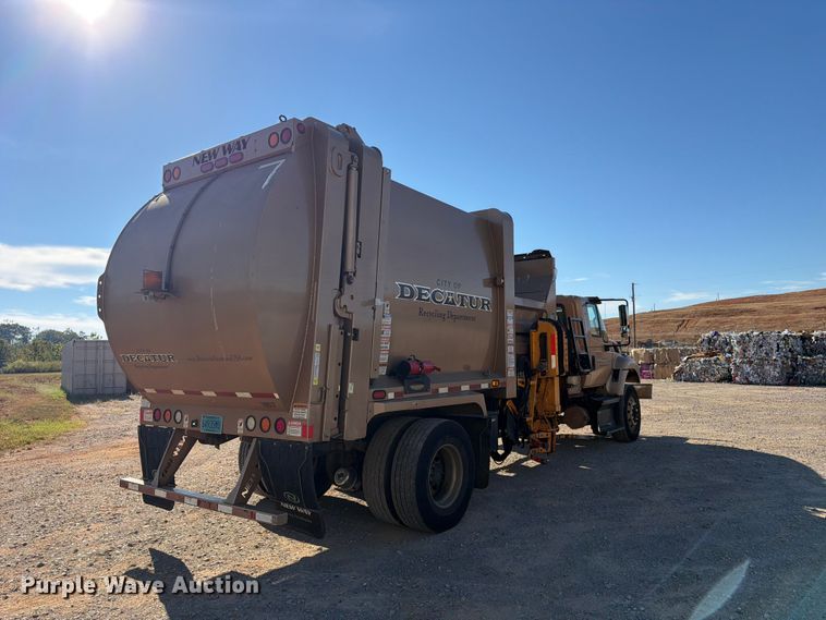 image for item FN2062 2019 International WorkStar refuse truck