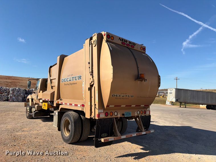 image for item FN2062 2019 International WorkStar refuse truck