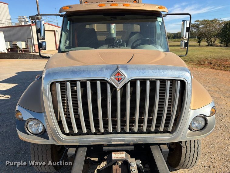 image for item FN2062 2019 International WorkStar refuse truck