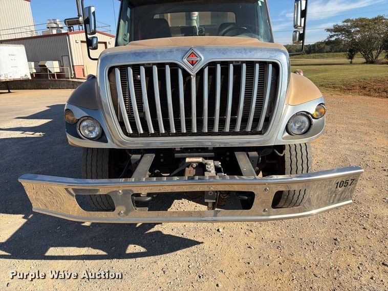 image for item FN2062 2019 International WorkStar refuse truck
