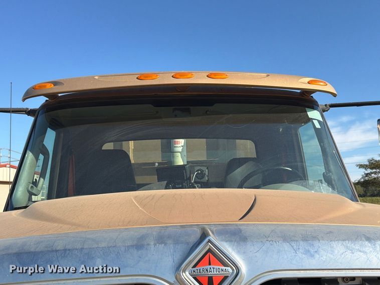 image for item FN2062 2019 International WorkStar refuse truck