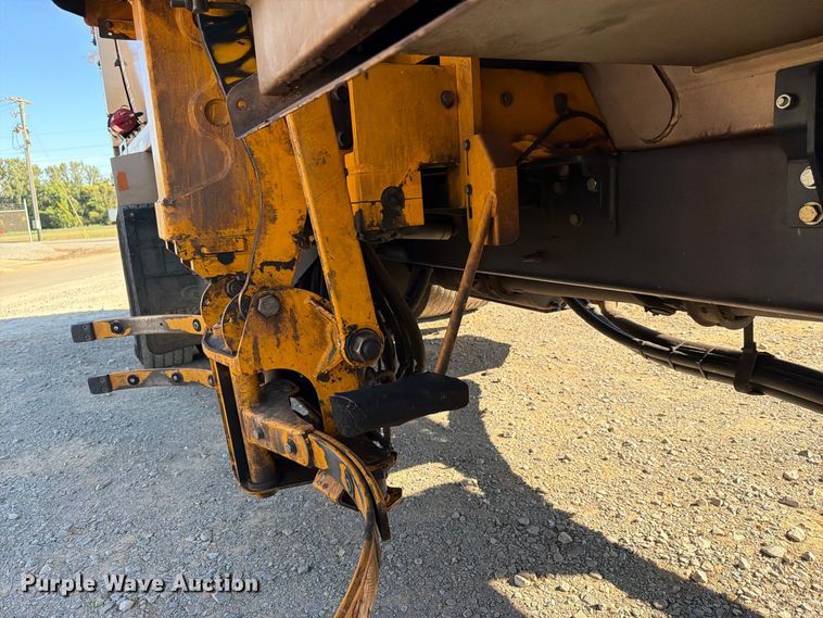image for item FN2062 2019 International WorkStar refuse truck