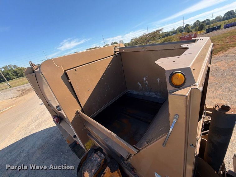 image for item FN2062 2019 International WorkStar refuse truck