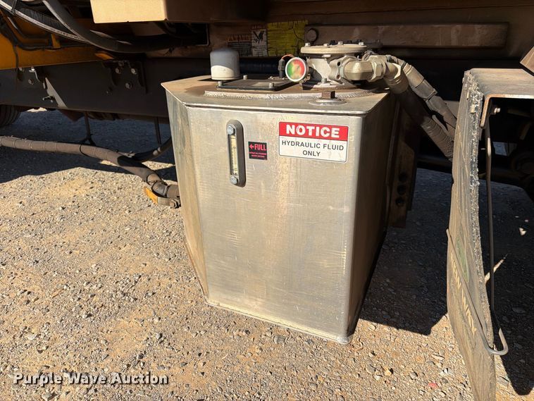 image for item FN2062 2019 International WorkStar refuse truck