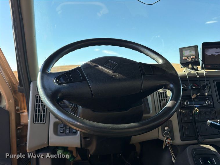 image for item FN2062 2019 International WorkStar refuse truck