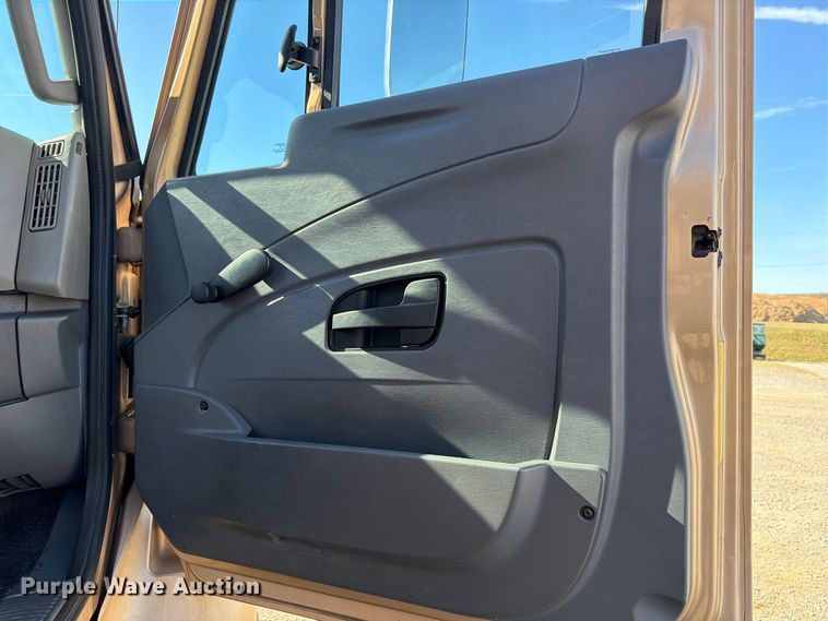 image for item FN2062 2019 International WorkStar refuse truck