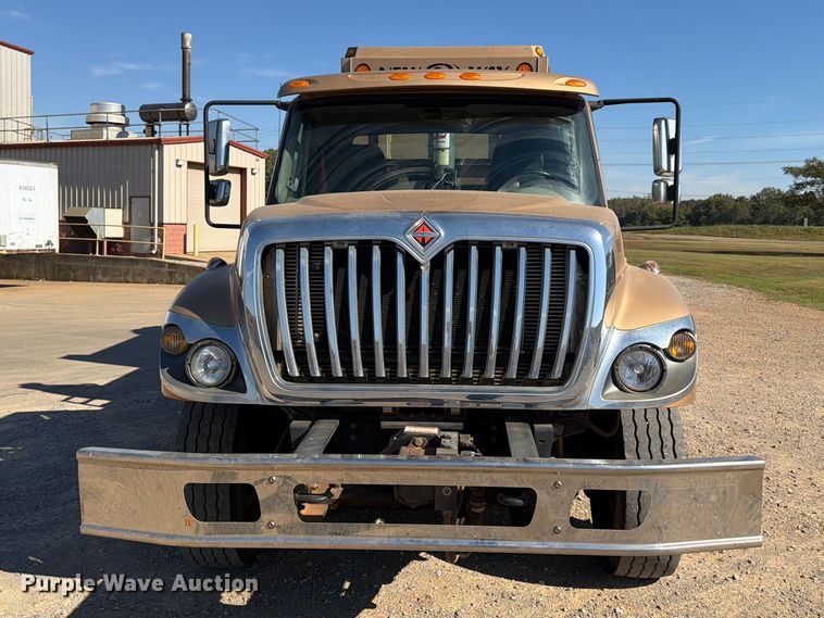 image for item FN2063 2019 International WorkStar refuse truck