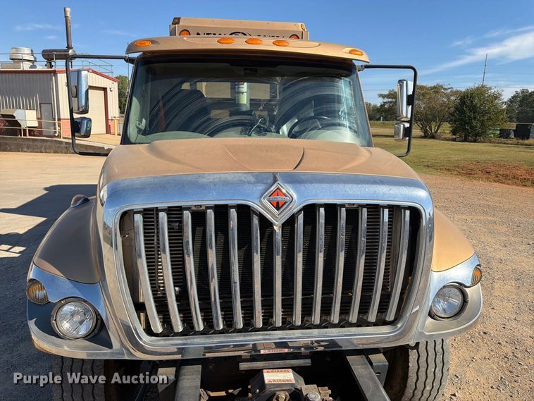 image for item FN2063 2019 International WorkStar refuse truck