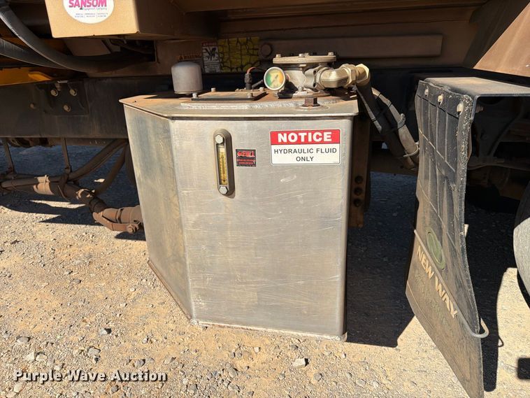 image for item FN2063 2019 International WorkStar refuse truck