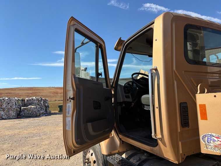 image for item FN2063 2019 International WorkStar refuse truck