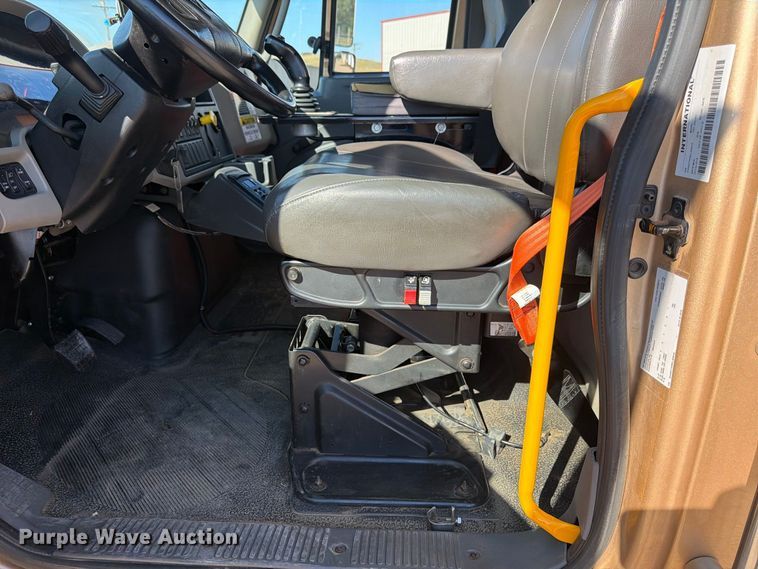 image for item FN2063 2019 International WorkStar refuse truck