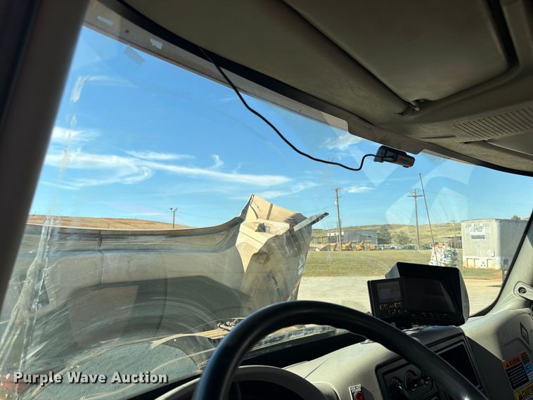 image for item FN2063 2019 International WorkStar refuse truck
