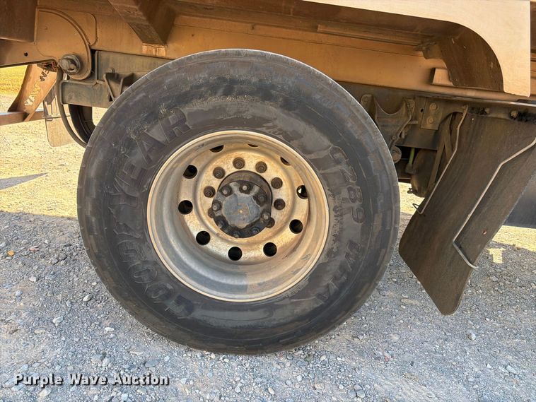 image for item FN2063 2019 International WorkStar refuse truck