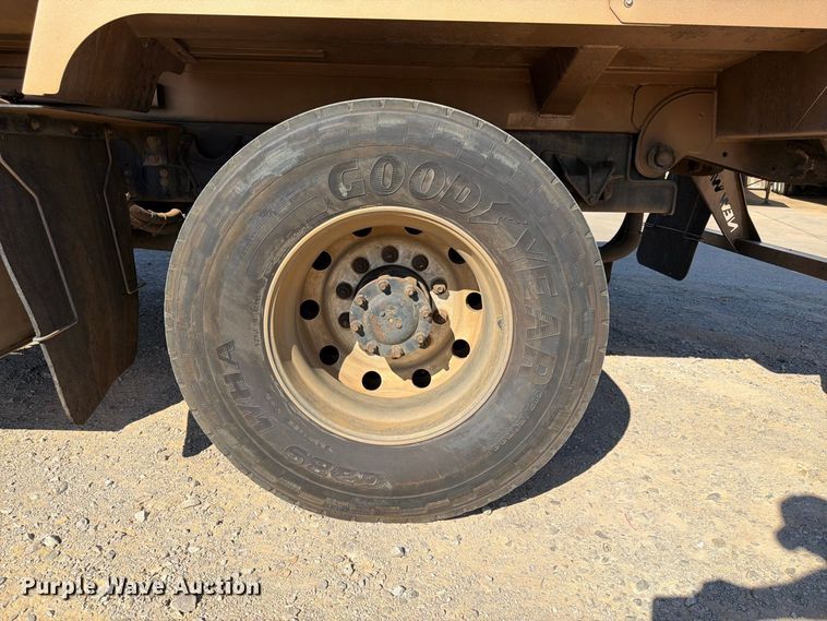image for item FN2063 2019 International WorkStar refuse truck