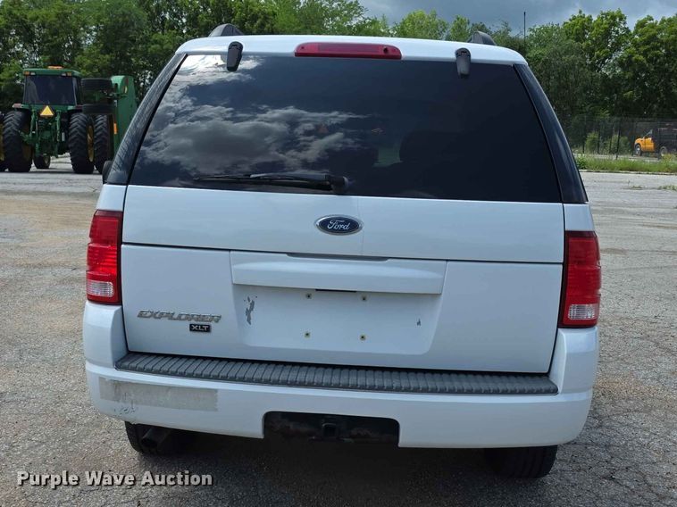image for item FN5705 2004 Ford Explorer SUV