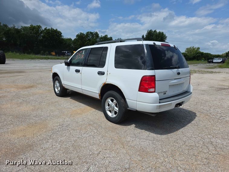 image for item FN5705 2004 Ford Explorer SUV