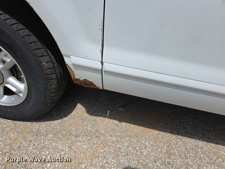 image for item FN5705 2004 Ford Explorer SUV