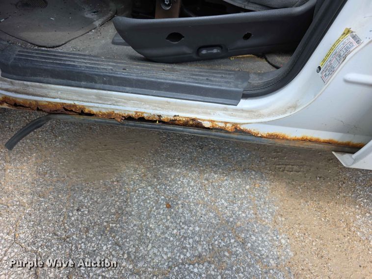 image for item FN5705 2004 Ford Explorer SUV