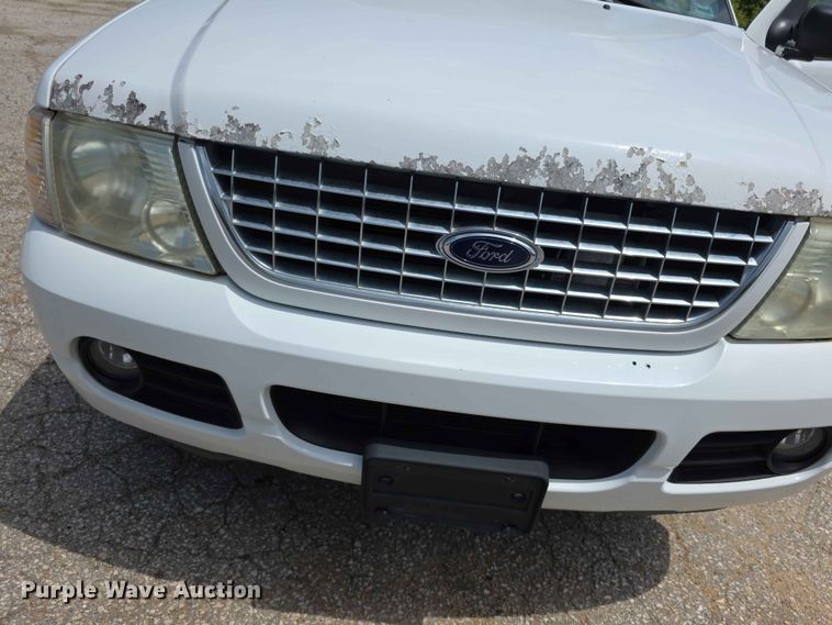 image for item FN5705 2004 Ford Explorer SUV